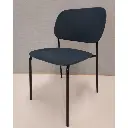 Hale PET Felt chair - blauw - zwart - schuin.webp