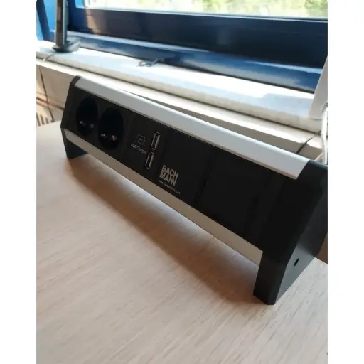 Bachmann Opbouw unit 2 x stroom 2 x USB